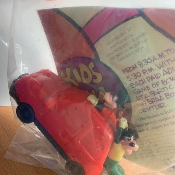 Burger King 1995 Disney Goofy & Max's Adventures Red Car Kids Meal Toy New - Picture 2 of 4